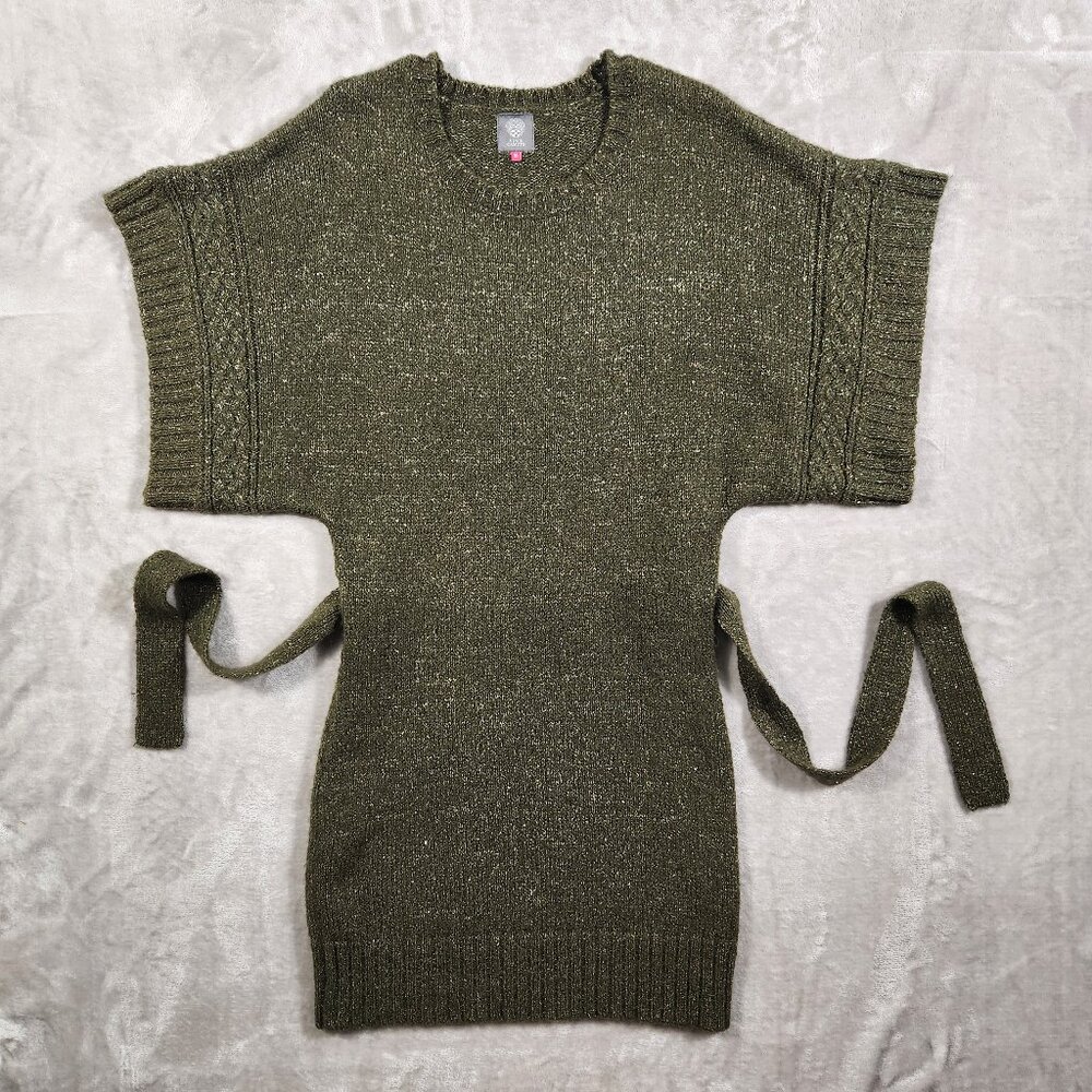 Vince Camuto Green Sweater Dress with belt, Metallic thread size M